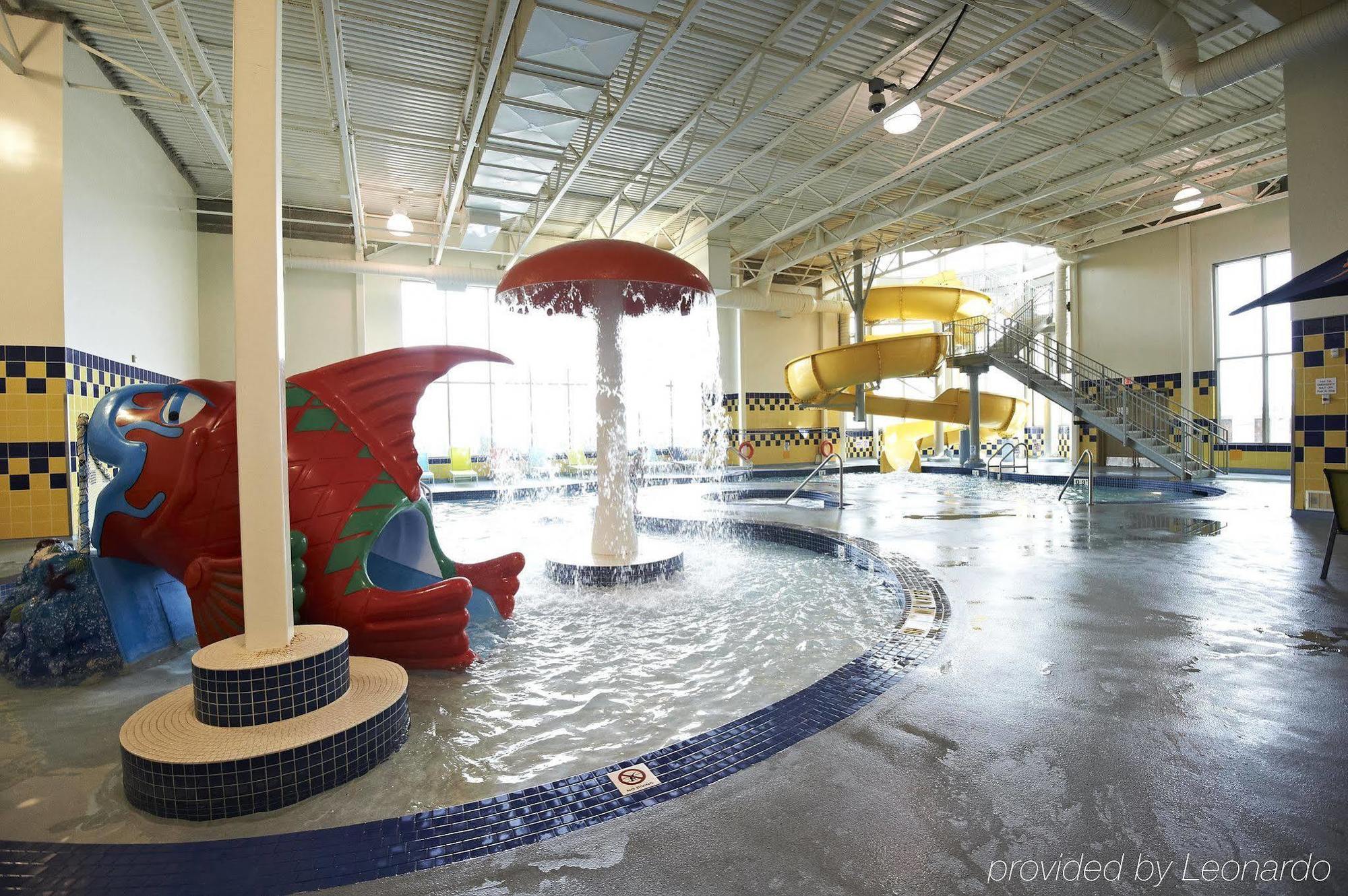 Deerfoot Inn And Casino YYC Exteriör bild